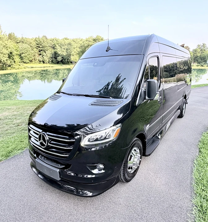 2023 Mercedes-Benz VS30 Sprinter - Image 2 of 31