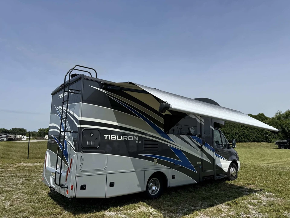 2023 Mercedes-Benz VS30 Sprinter - Image 13 of 31