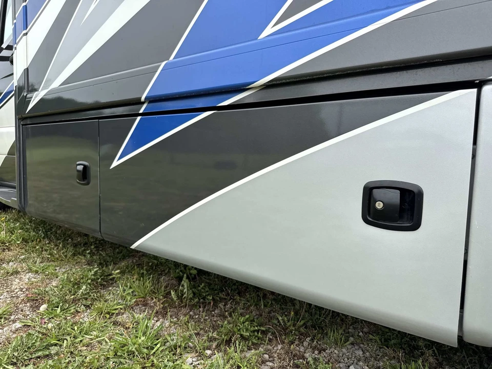 2023 Mercedes-Benz VS30 Sprinter - Image 19 of 31