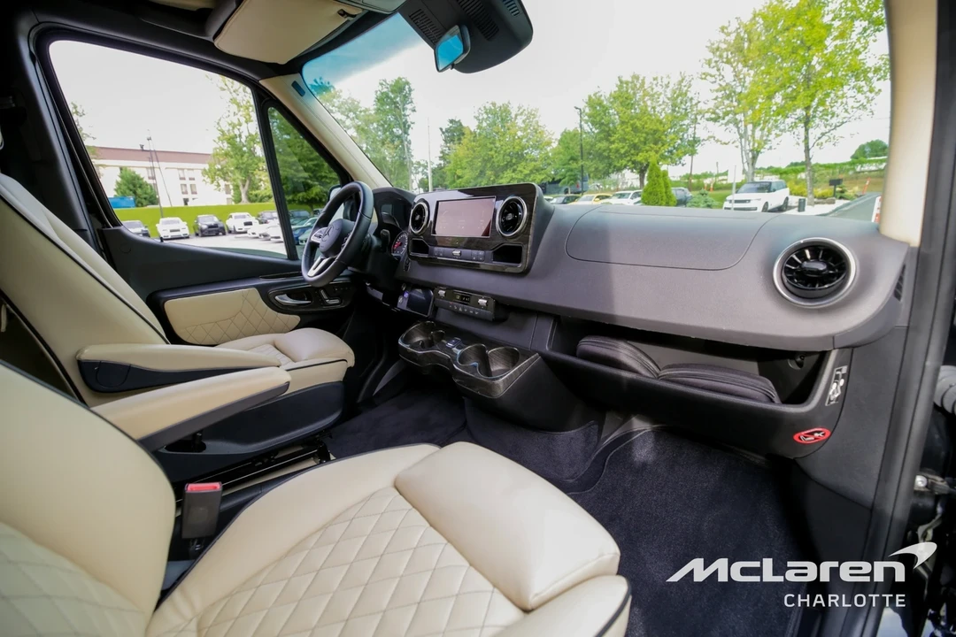 2023 Mercedes-Benz VS30 Sprinter - Image 18 of 21