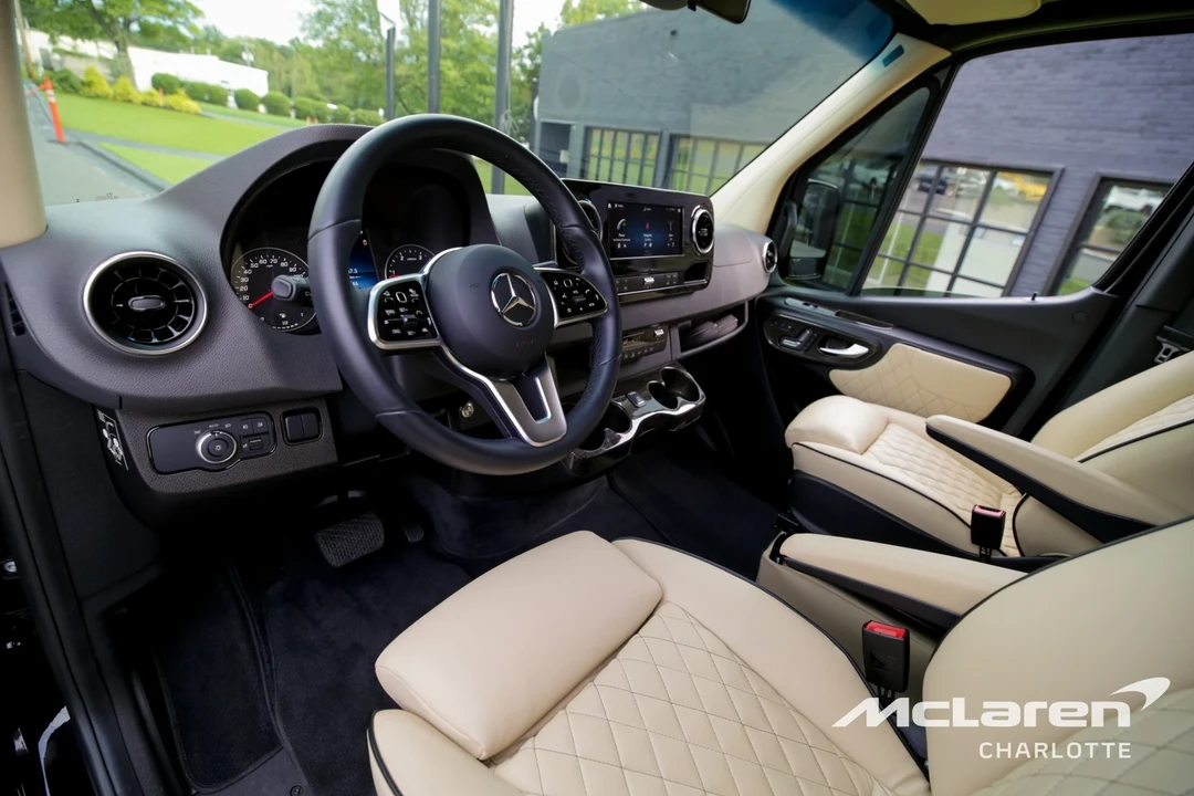 2023 Mercedes-Benz VS30 Sprinter - Image 11 of 12