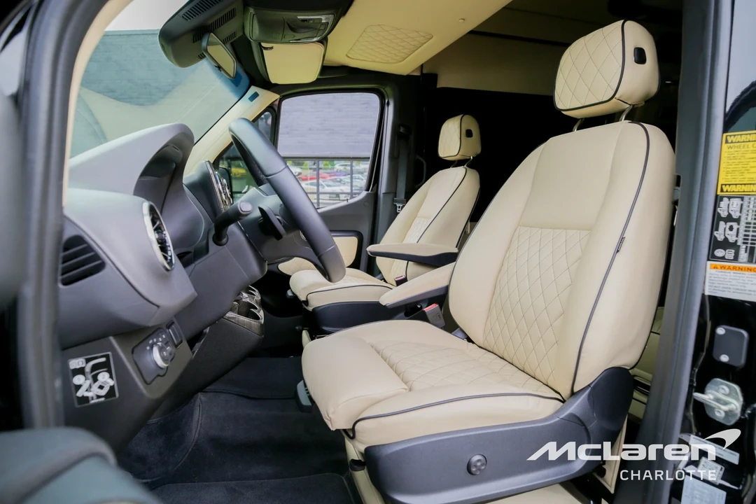2023 Mercedes-Benz VS30 Sprinter - Image 10 of 12
