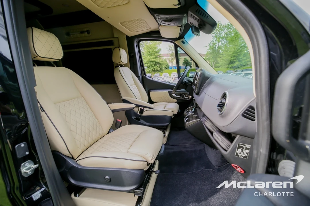 2023 Mercedes-Benz VS30 Sprinter - Image 17 of 21