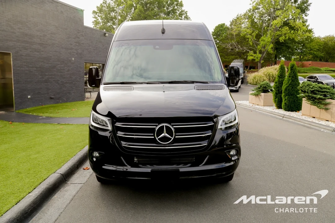 2023 Mercedes-Benz VS30 Sprinter - Image 8 of 12