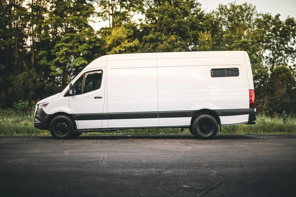 2023 Mercedes-Benz VS30 Sprinter - Image 3 of 20