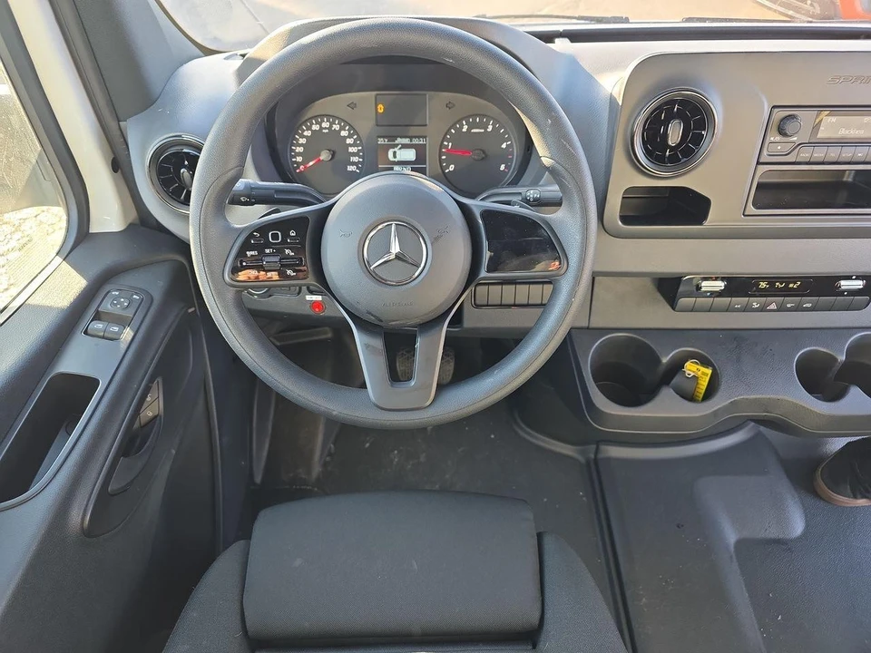 2023 Mercedes-Benz VS30 Sprinter - Image 6 of 21