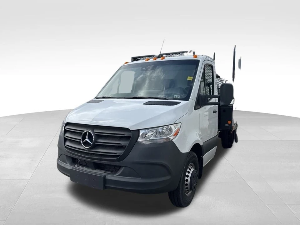 2023 Mercedes-Benz VS30 Sprinter - Image 2 of 12
