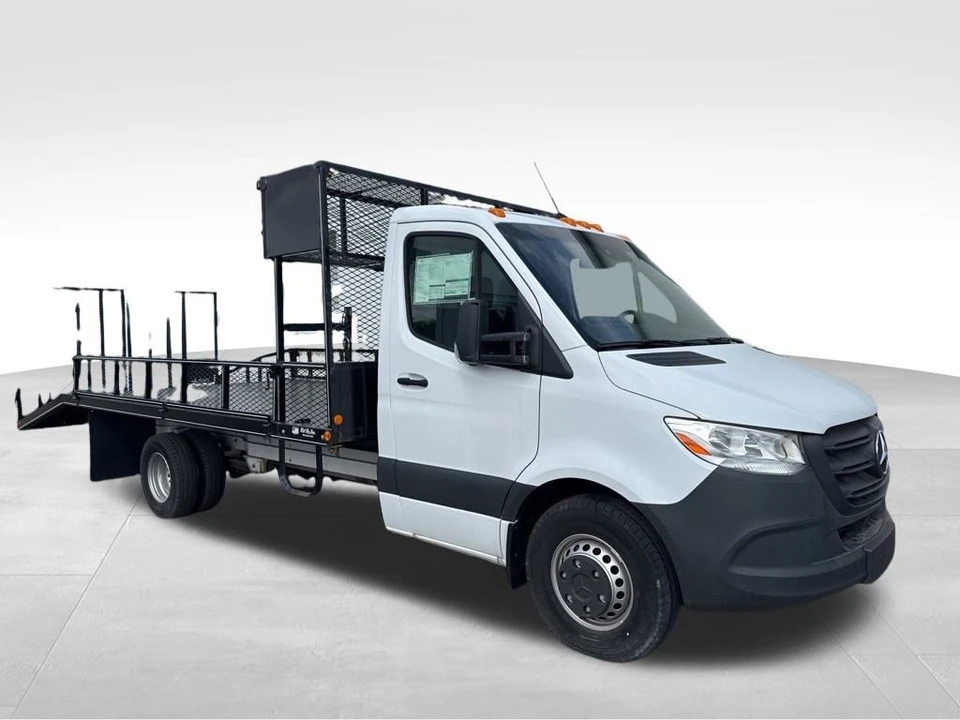 2023 Mercedes-Benz VS30 Sprinter - Image 5 of 12