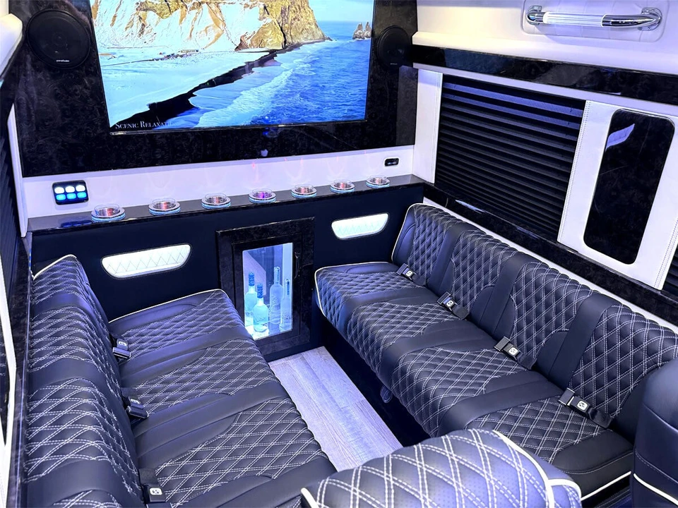 2023 Mercedes-Benz VS30 Sprinter - Image 8 of 12