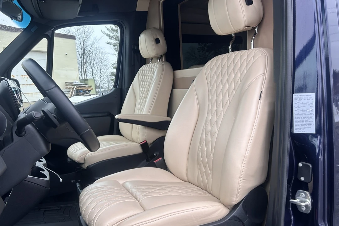 2023 Mercedes-Benz VS30 Sprinter - Image 5 of 8