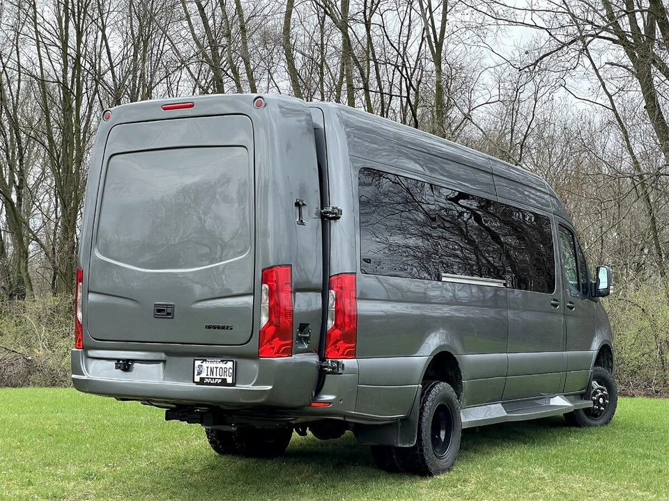 2023 Mercedes-Benz VS30 Sprinter - Image 7 of 12