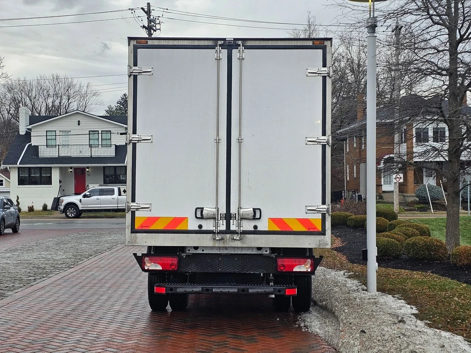 2023 Mercedes-Benz VS30 Sprinter - Image 6 of 12