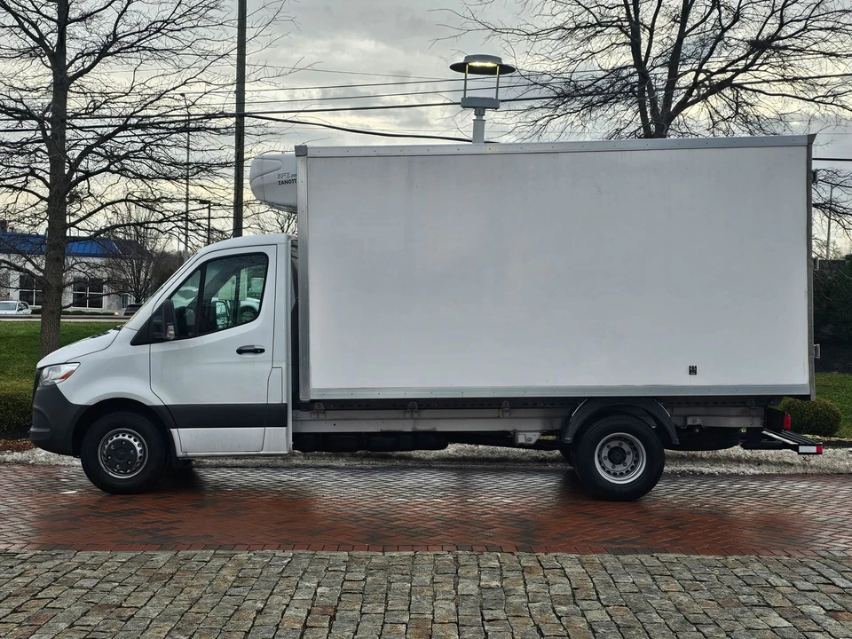 2023 Mercedes-Benz VS30 Sprinter - Image 4 of 12