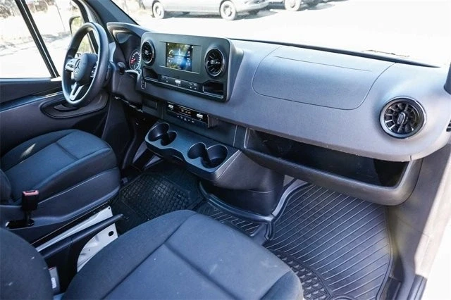 2023 Mercedes-Benz VS30 Sprinter - Image 10 of 12