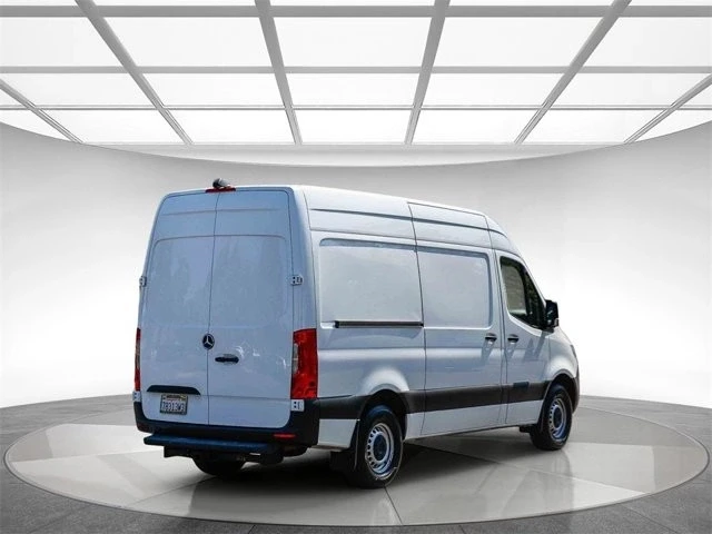 2023 Mercedes-Benz VS30 Sprinter - Image 4 of 12
