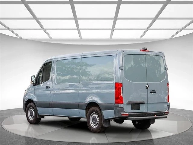 2023 Mercedes-Benz VS30 Sprinter - Image 2 of 12