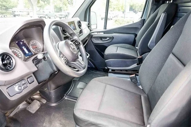 2023 Mercedes-Benz VS30 Sprinter - Image 5 of 12
