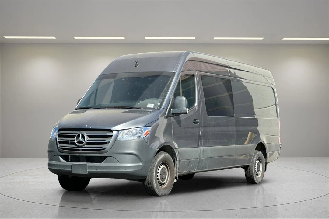 2023 Mercedes-Benz VS30 Sprinter - Image 8 of 12