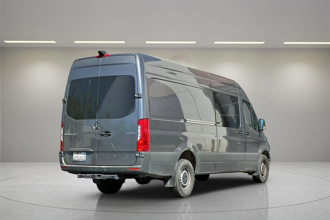 2023 Mercedes-Benz VS30 Sprinter - Image 4 of 12