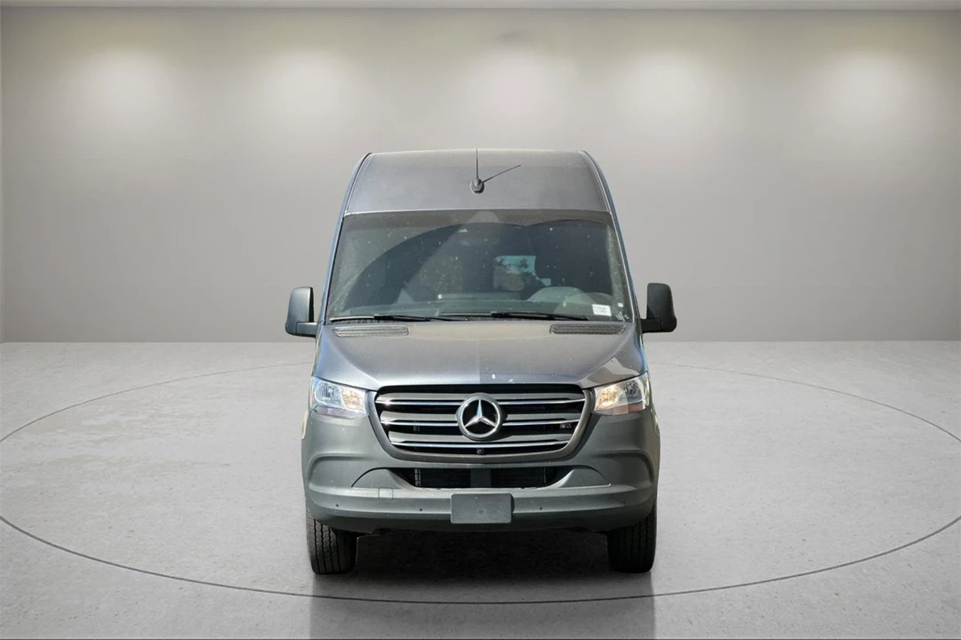 2023 Mercedes-Benz VS30 Sprinter - Image 9 of 12