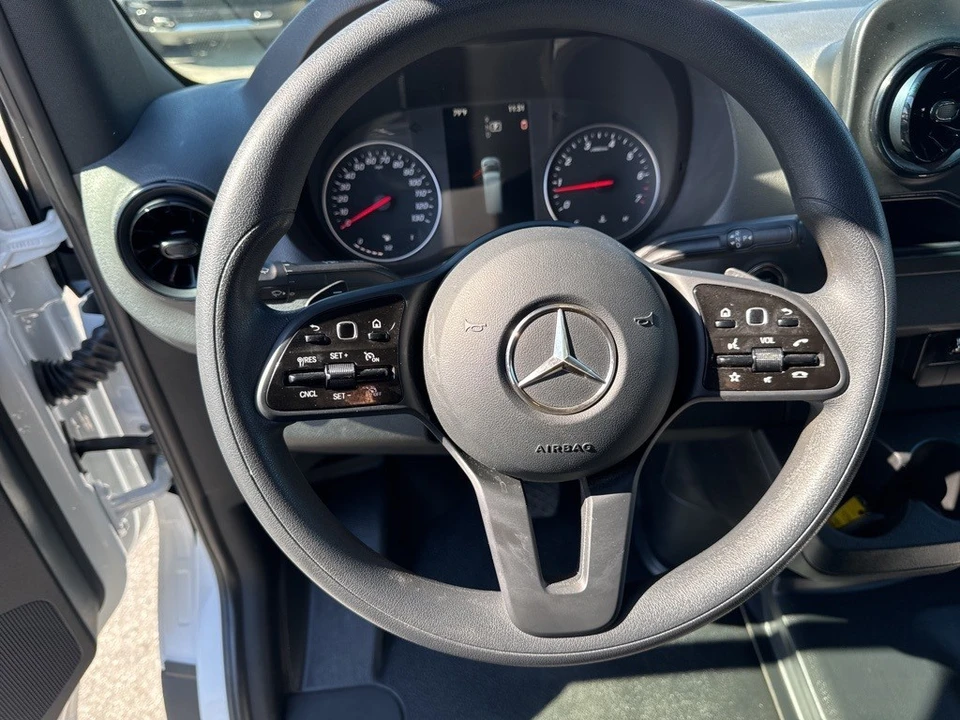2023 Mercedes-Benz VS30 Sprinter - Image 10 of 12