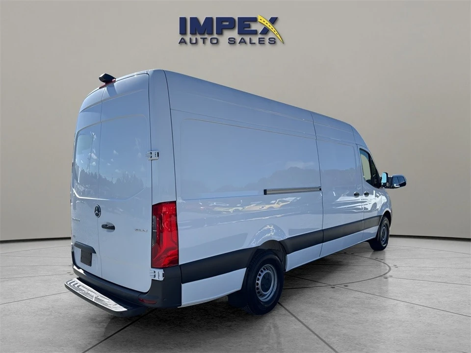 2023 Mercedes-Benz VS30 Sprinter - Image 5 of 12