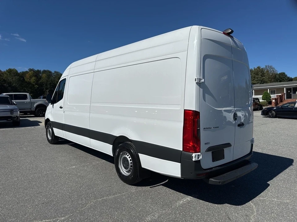 2023 Mercedes-Benz VS30 Sprinter - Image 3 of 21