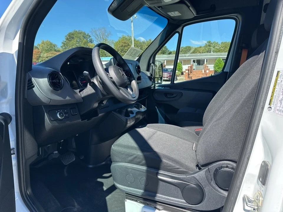 2023 Mercedes-Benz VS30 Sprinter - Image 9 of 21