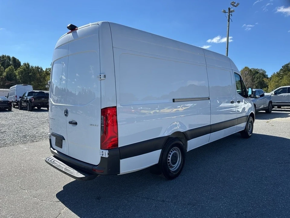 2023 Mercedes-Benz VS30 Sprinter - Image 5 of 21