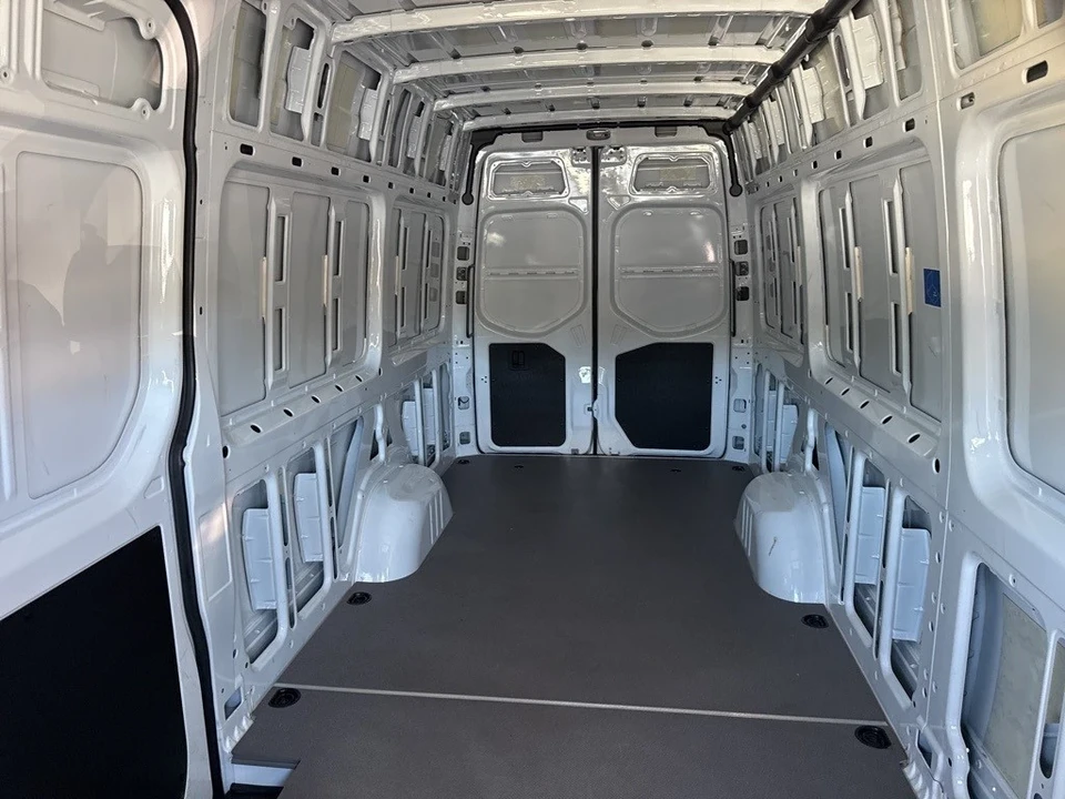 2023 Mercedes-Benz VS30 Sprinter - Image 10 of 21