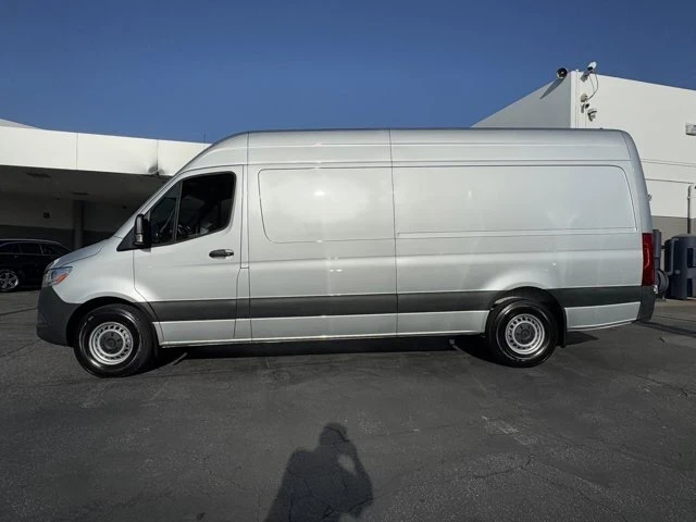 2023 Mercedes-Benz VS30 Sprinter - Image 8 of 12