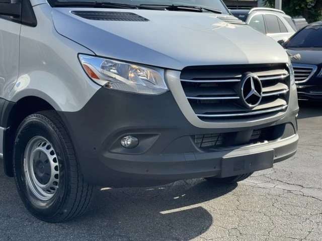 2023 Mercedes-Benz VS30 Sprinter - Image 3 of 12