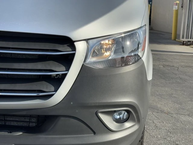 2023 Mercedes-Benz VS30 Sprinter - Image 7 of 12