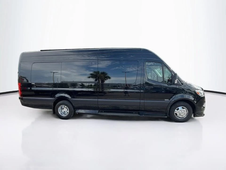 2023 Mercedes-Benz VS30 Sprinter - Image 6 of 16
