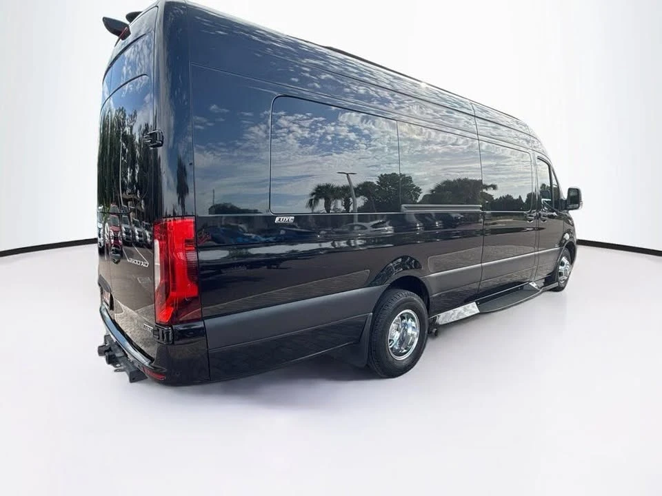 2023 Mercedes-Benz VS30 Sprinter - Image 5 of 16