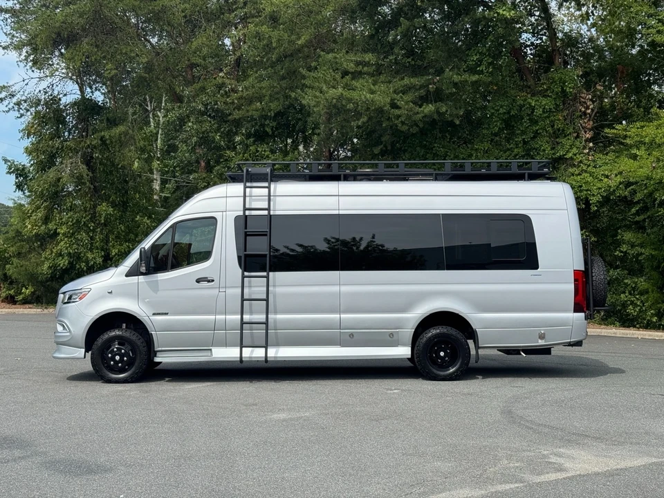 2023 Mercedes-Benz VS30 Sprinter - Image 6 of 12