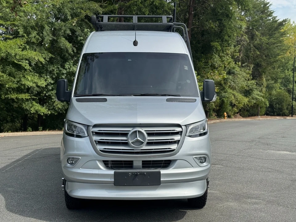 2023 Mercedes-Benz VS30 Sprinter - Image 2 of 12