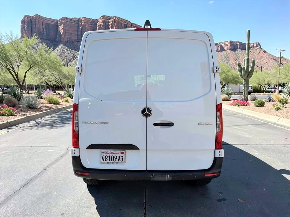 2023 Mercedes-Benz VS30 Sprinter - Image 2 of 6