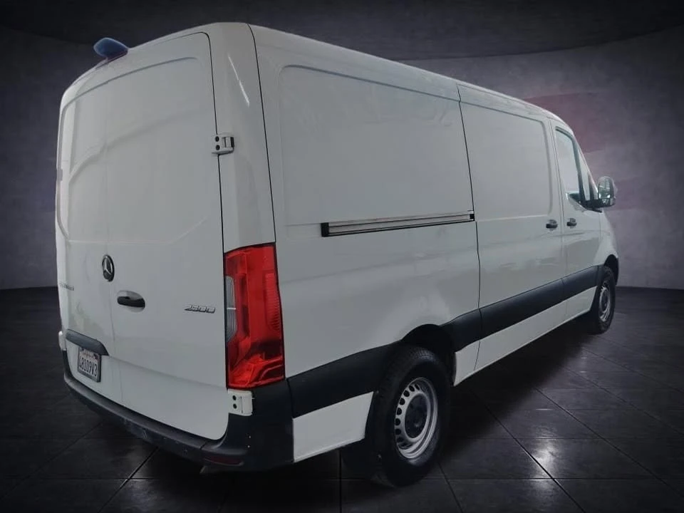 2023 Mercedes-Benz VS30 Sprinter - Image 5 of 9