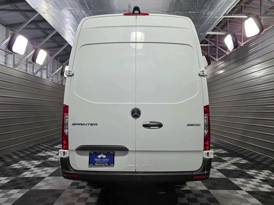 2023 Mercedes-Benz VS30 Sprinter - Image 6 of 12