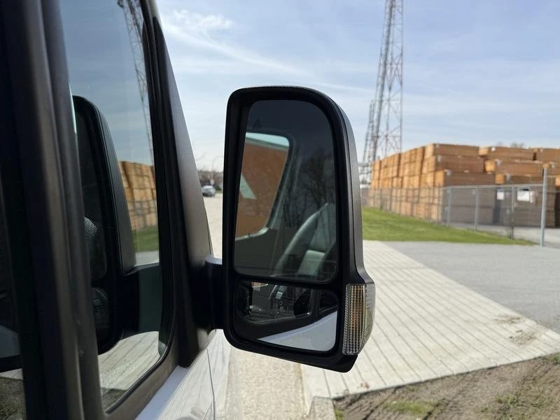 2023 Mercedes-Benz VS30 Sprinter - Image 7 of 20