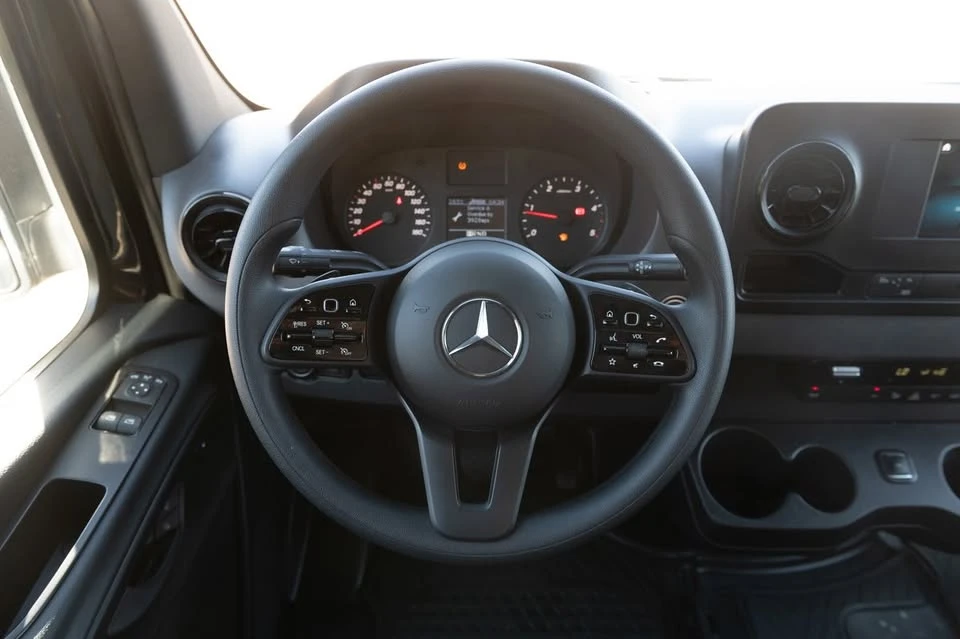 2023 Mercedes-Benz VS30 Sprinter - Image 17 of 20