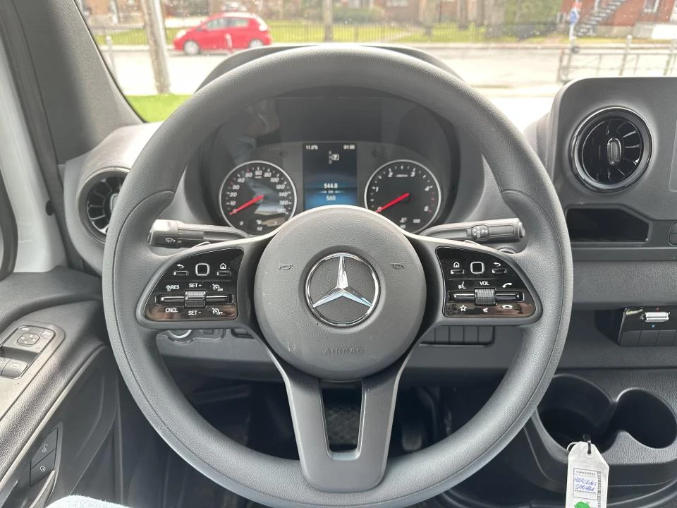 2023 Mercedes-Benz VS30 Sprinter - Image 10 of 14