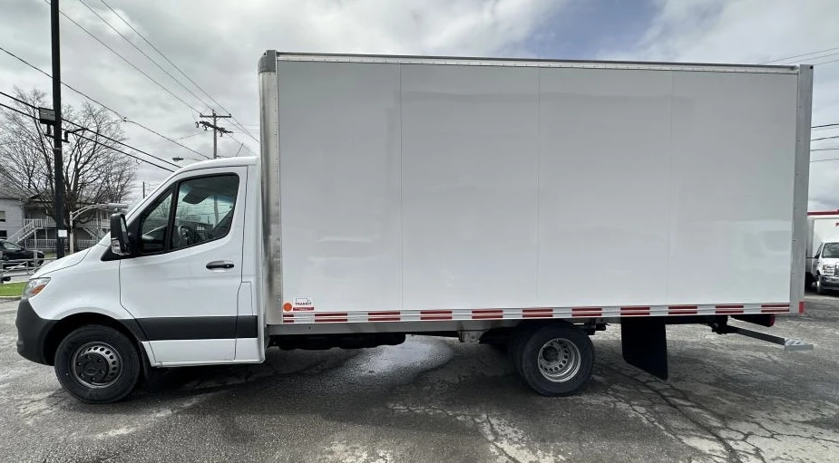2023 Mercedes-Benz VS30 Sprinter - Image 4 of 14