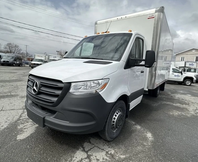 2023 Mercedes-Benz VS30 Sprinter - Image 3 of 14