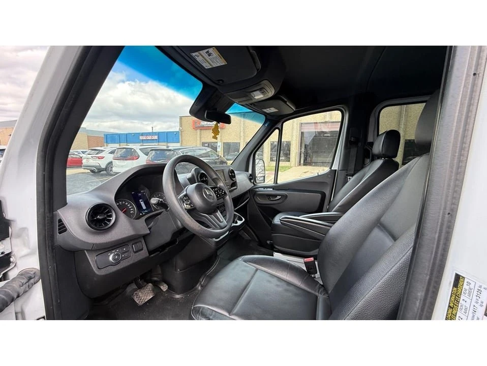 2023 Mercedes-Benz VS30 Sprinter - Image 9 of 20