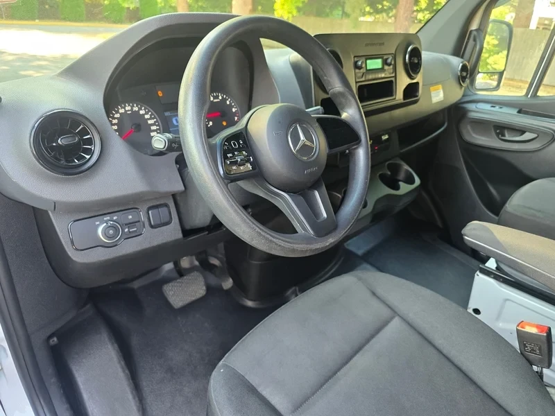 2023 Mercedes-Benz VS30 Sprinter - Image 8 of 20