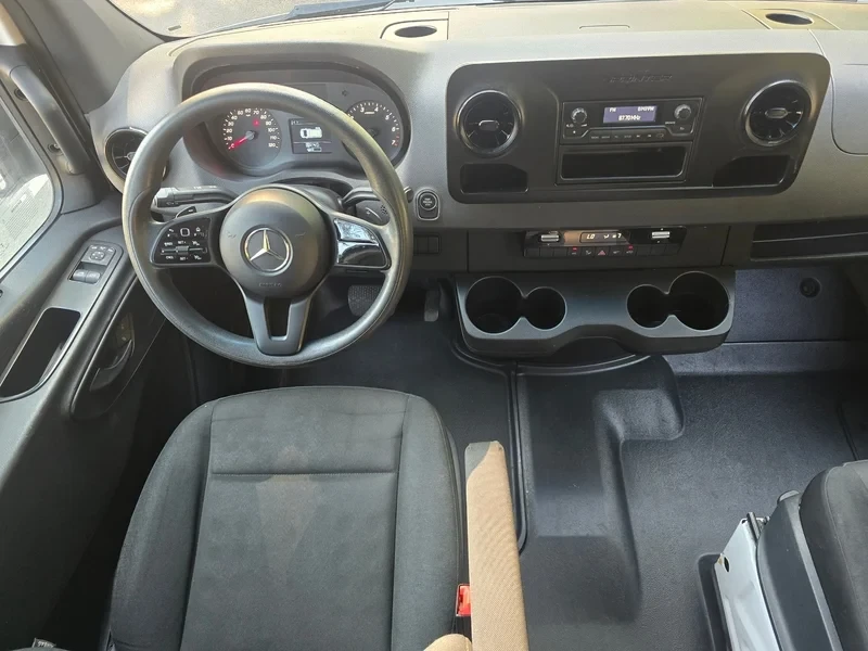 2023 Mercedes-Benz VS30 Sprinter - Image 9 of 20