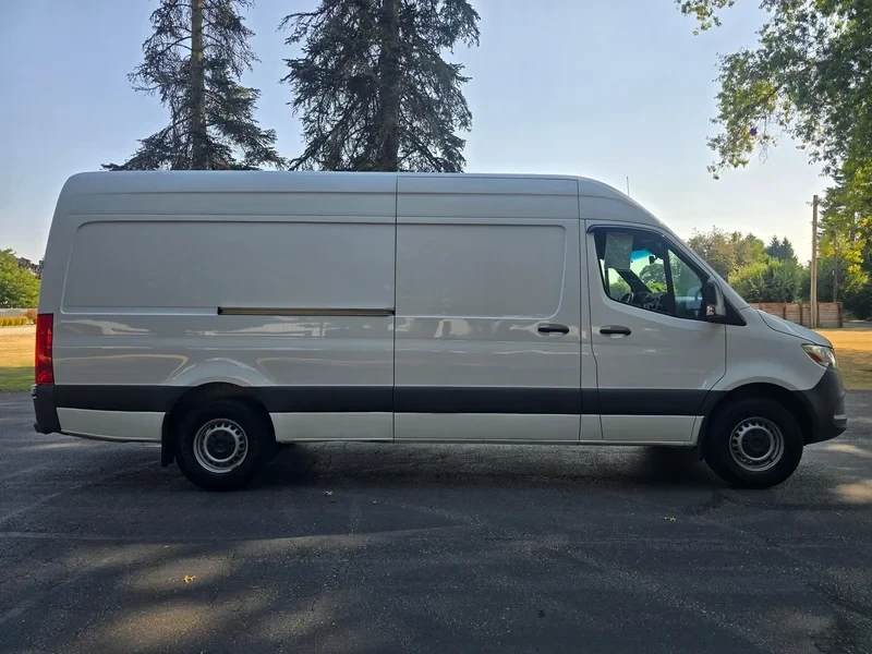 2023 Mercedes-Benz VS30 Sprinter - Image 5 of 20