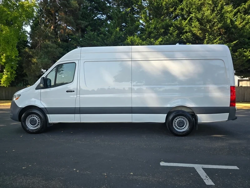 2023 Mercedes-Benz VS30 Sprinter - Image 4 of 20
